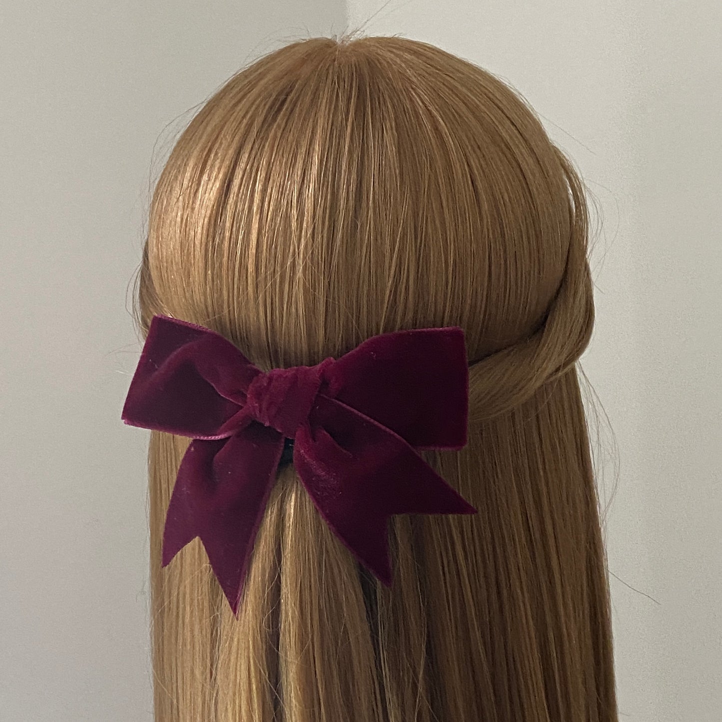 Arwen Velvet Bows