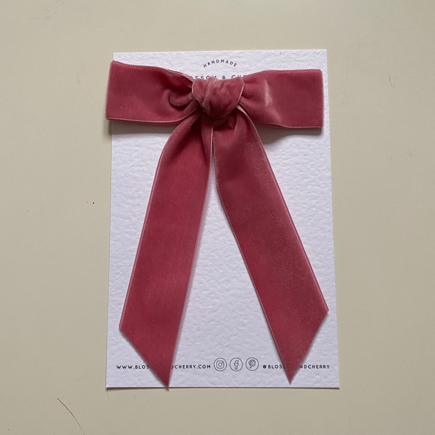 CHARLEEN Velvet Bow - Candy Pink