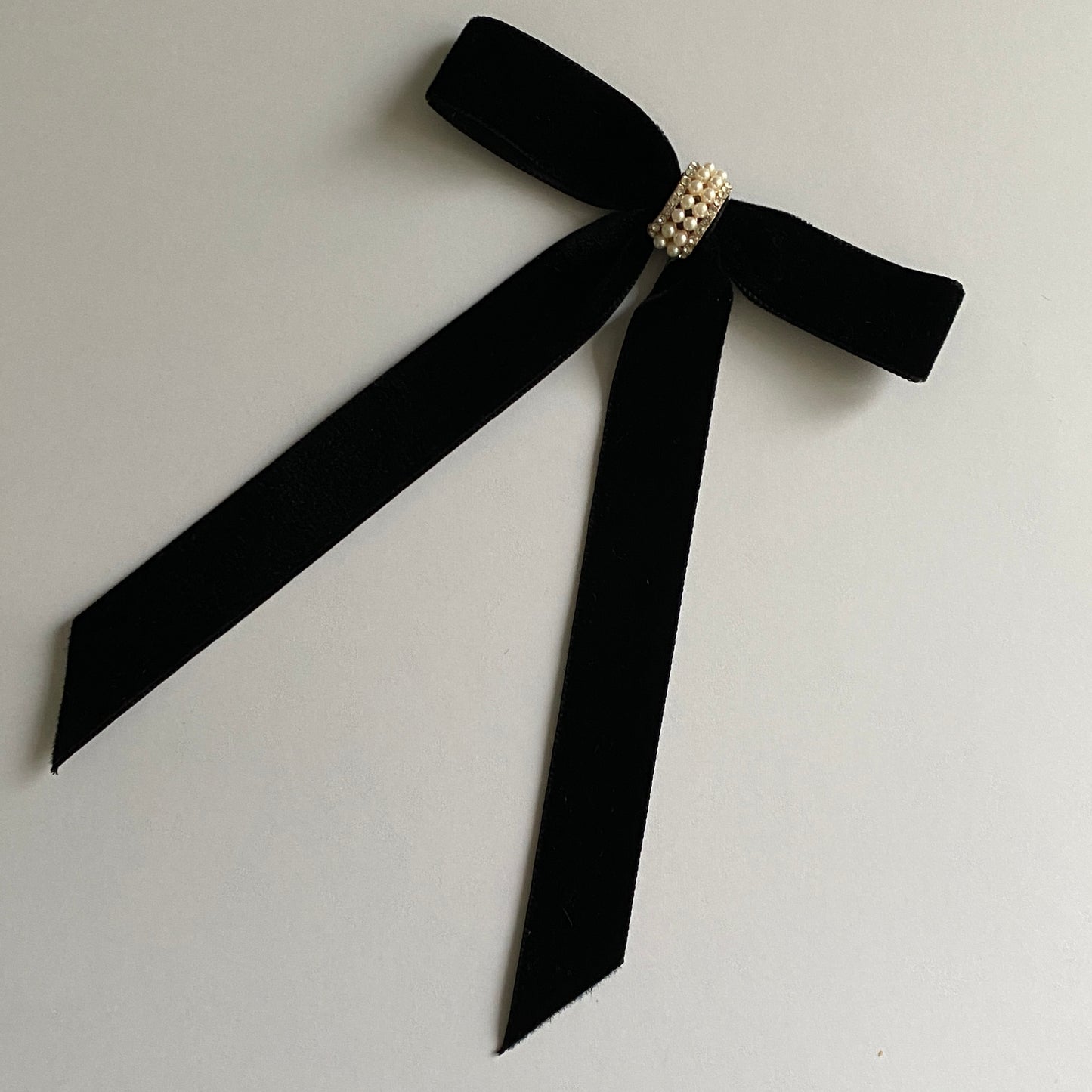 Caura Pearl Velvet Long Tail Bow - Black