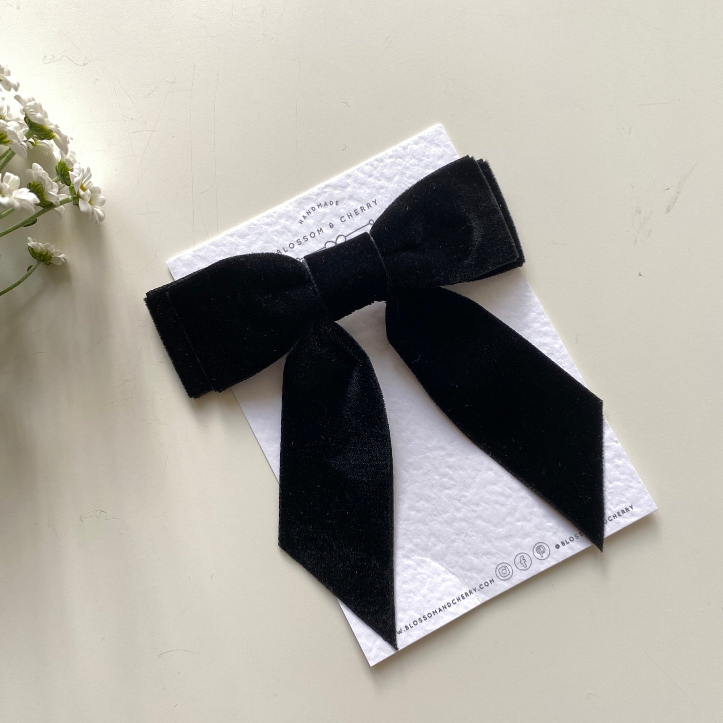 Chloi Velvet Short Tail Bow - Black