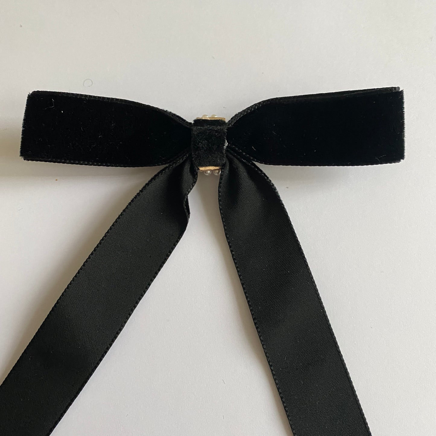 Caura Pearl Velvet Long Tail Bow - Black