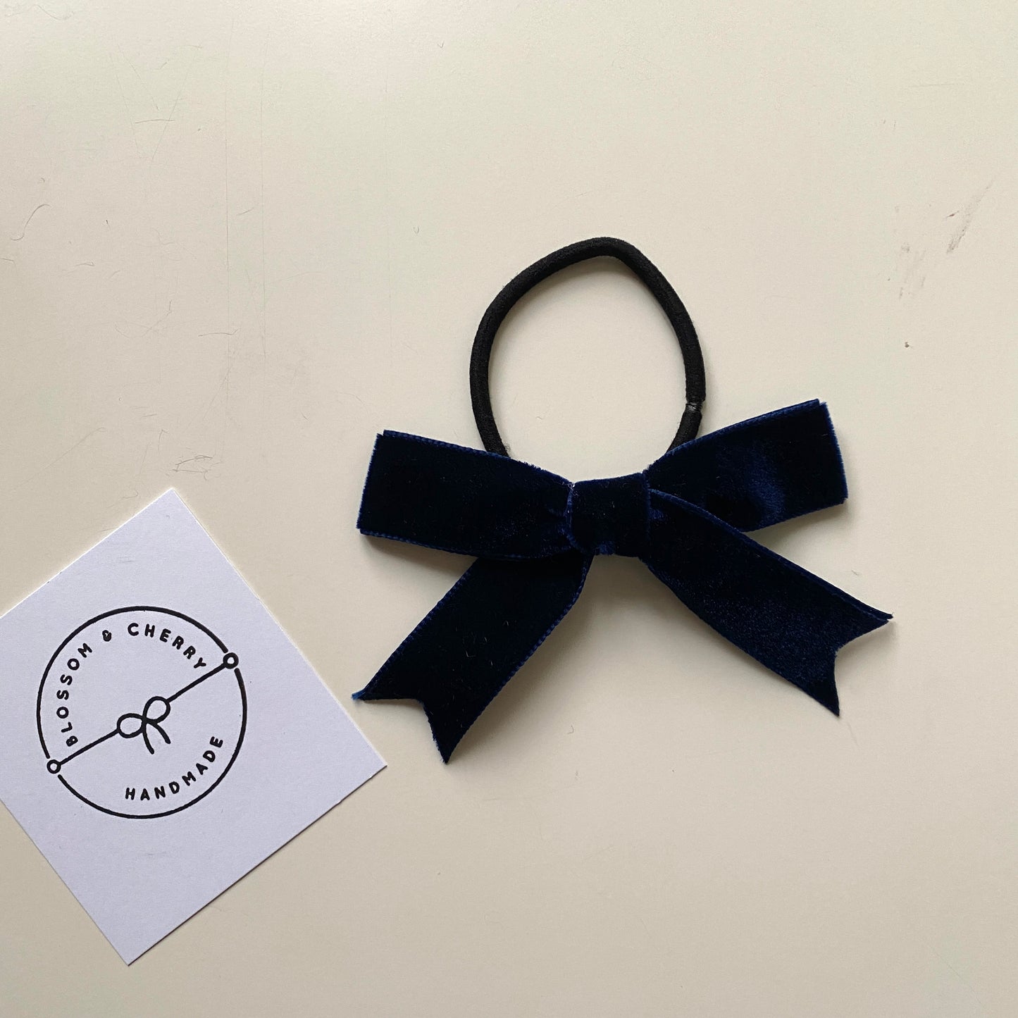 TILLY Midi Velvet Hand Tied Bow