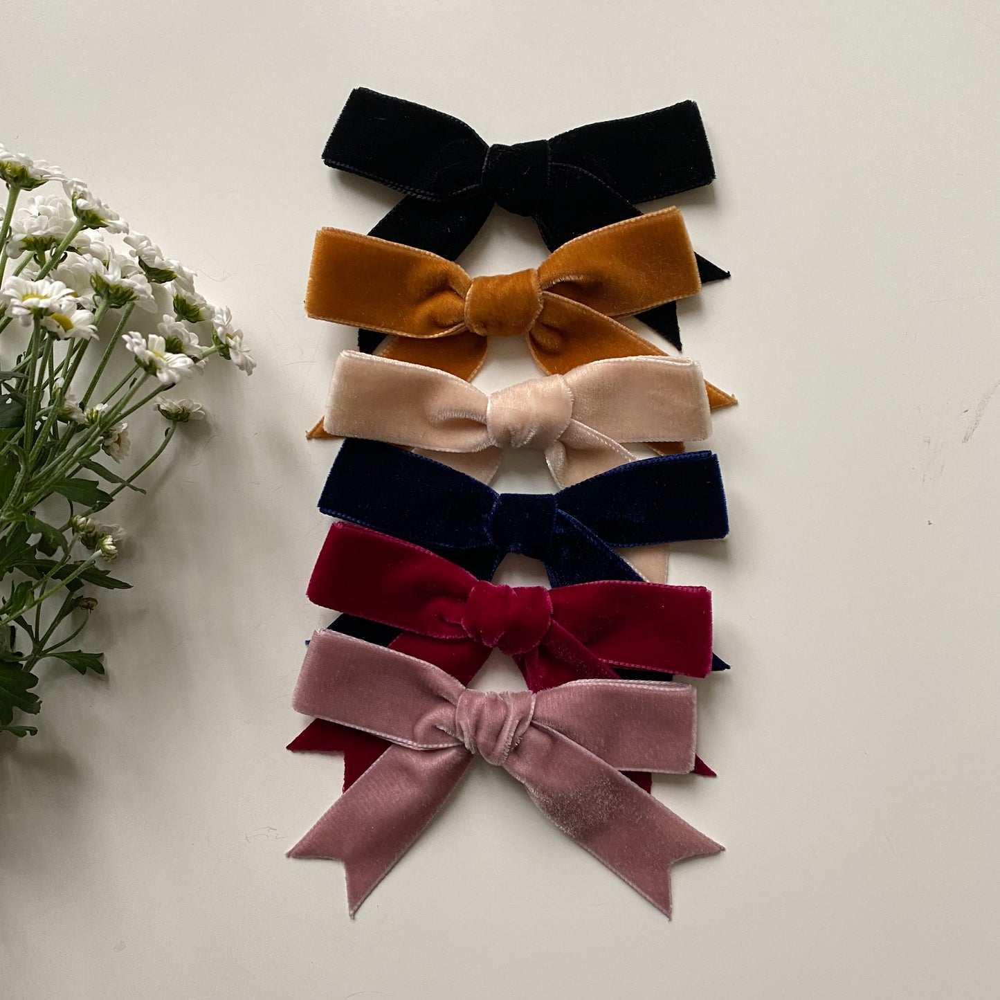 TILLY Midi Velvet Hand Tied Bow