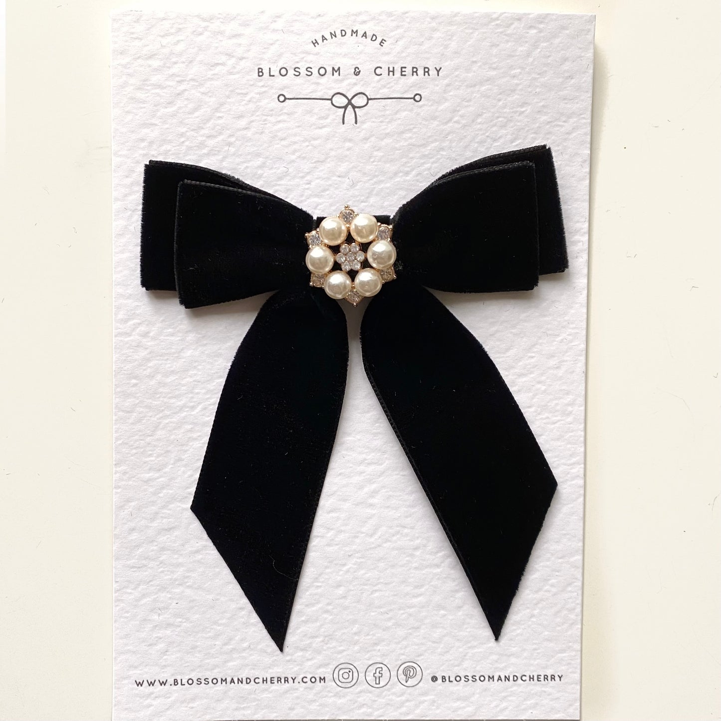 Chloi Pearl Velvet Short Tail Bow - Black