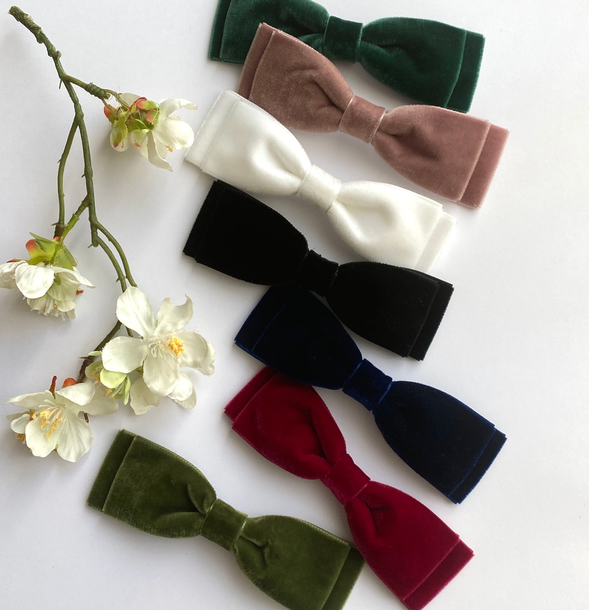 PIPPA Velvet Bows